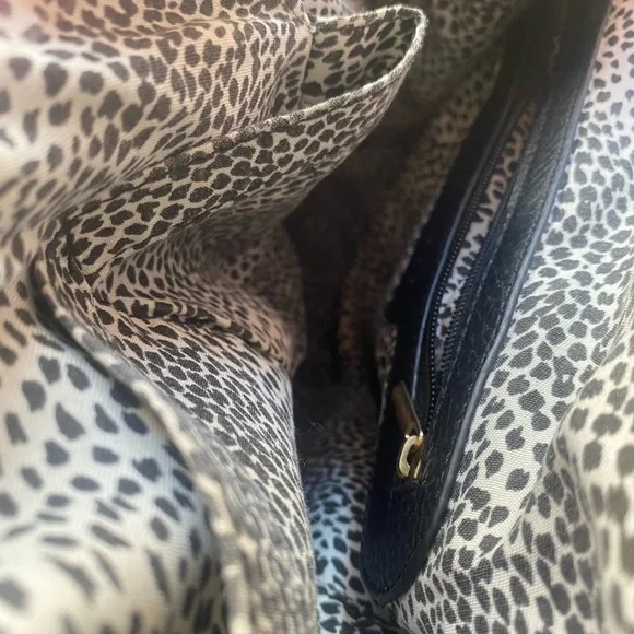 Stylish Sole Society Black Vegan Hobo with Tassel and gold accents like new - Picture 9 of 11